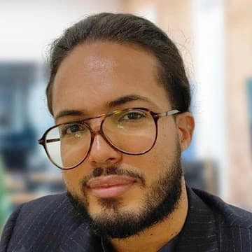 Ariangel Díaz Espaillat, founder of AKDEVIA